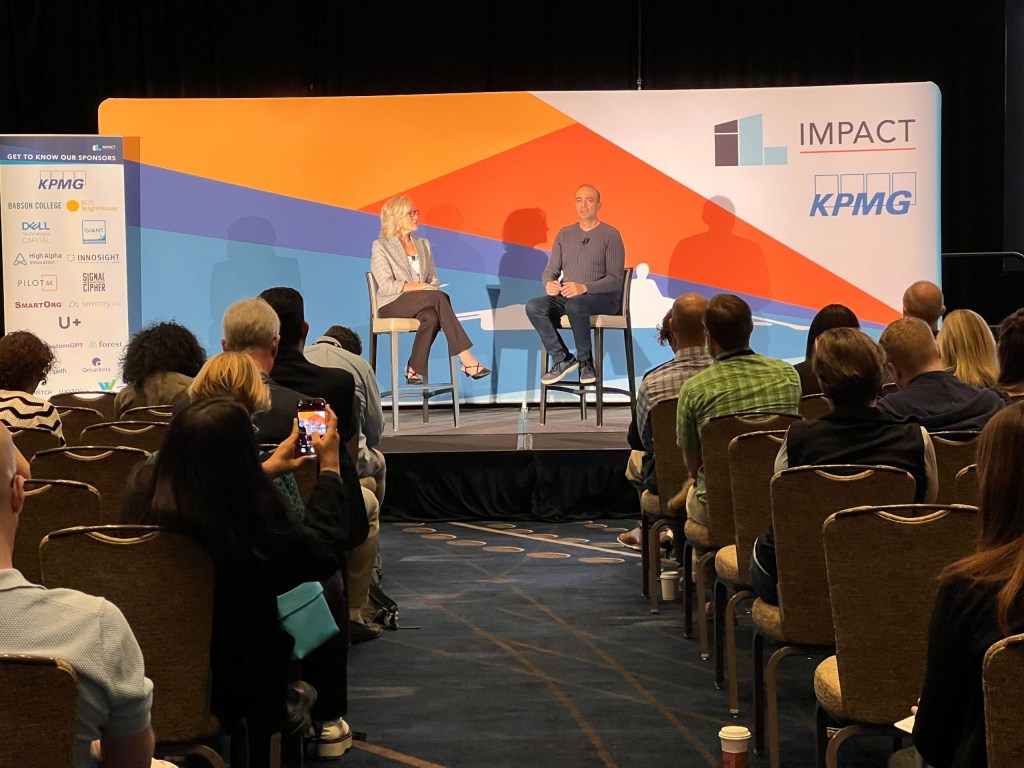 Joyce Sidopoulos of Mass Robotics interviews Omar Hatamleh, NASA’s Chief Advisor for Artificial Intelligence & Innovation.