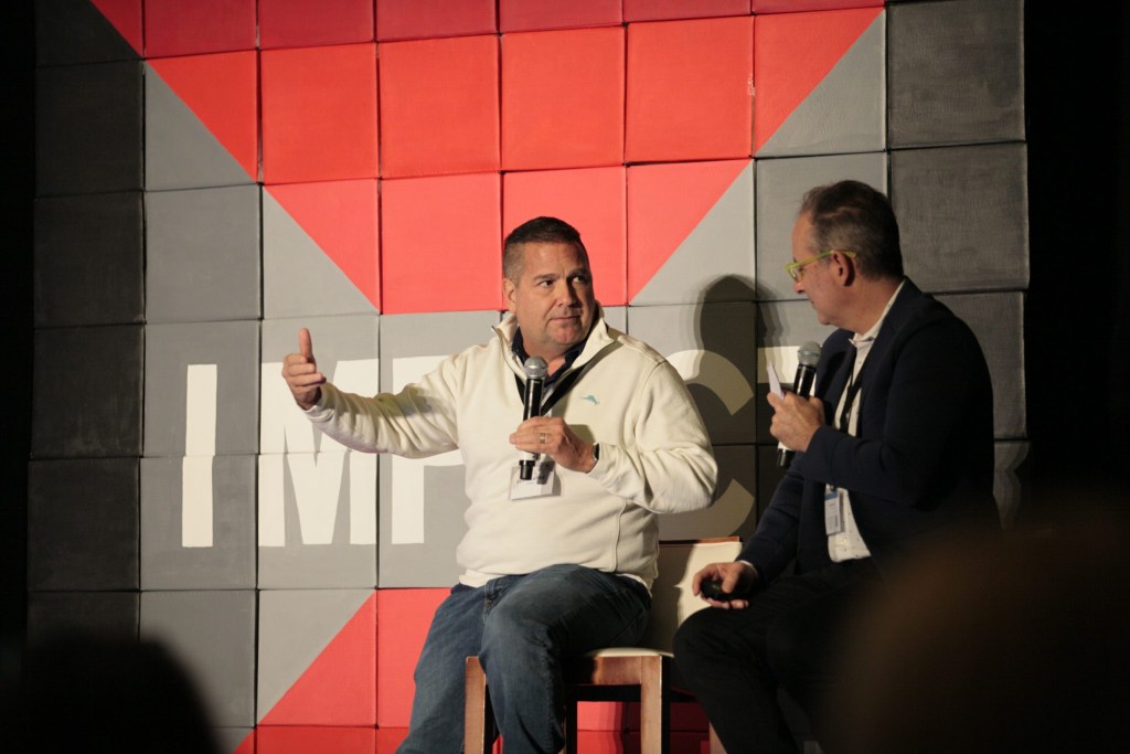 Cliff Justice, National Leader of Enterprise Innovation at KPMG, chats with Scott Kirsner, InnoLead CEO and Co-Founder, during a mainstage session on emerging technologies and the metaverse.